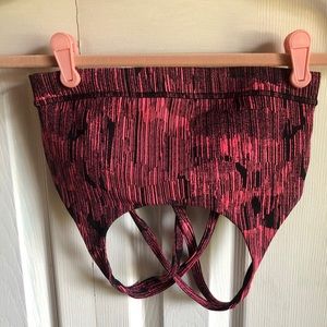 Lululemon sports bra! Size 4, great condition.